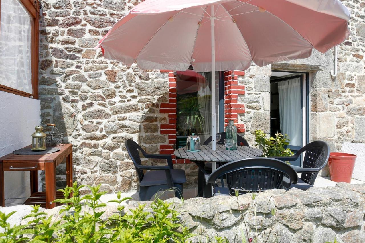 La Quinardais - Charmante Maison Avec Terrasse Saint-Samson-sur-Rance Zewnętrze zdjęcie